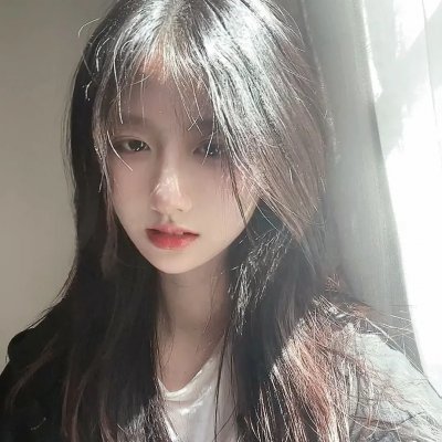 桃花含露又春风